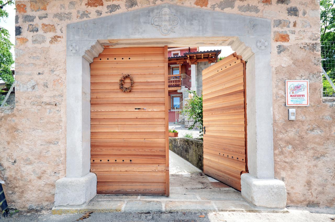 Matijevi Apartments Sistiana Εξωτερικό φωτογραφία